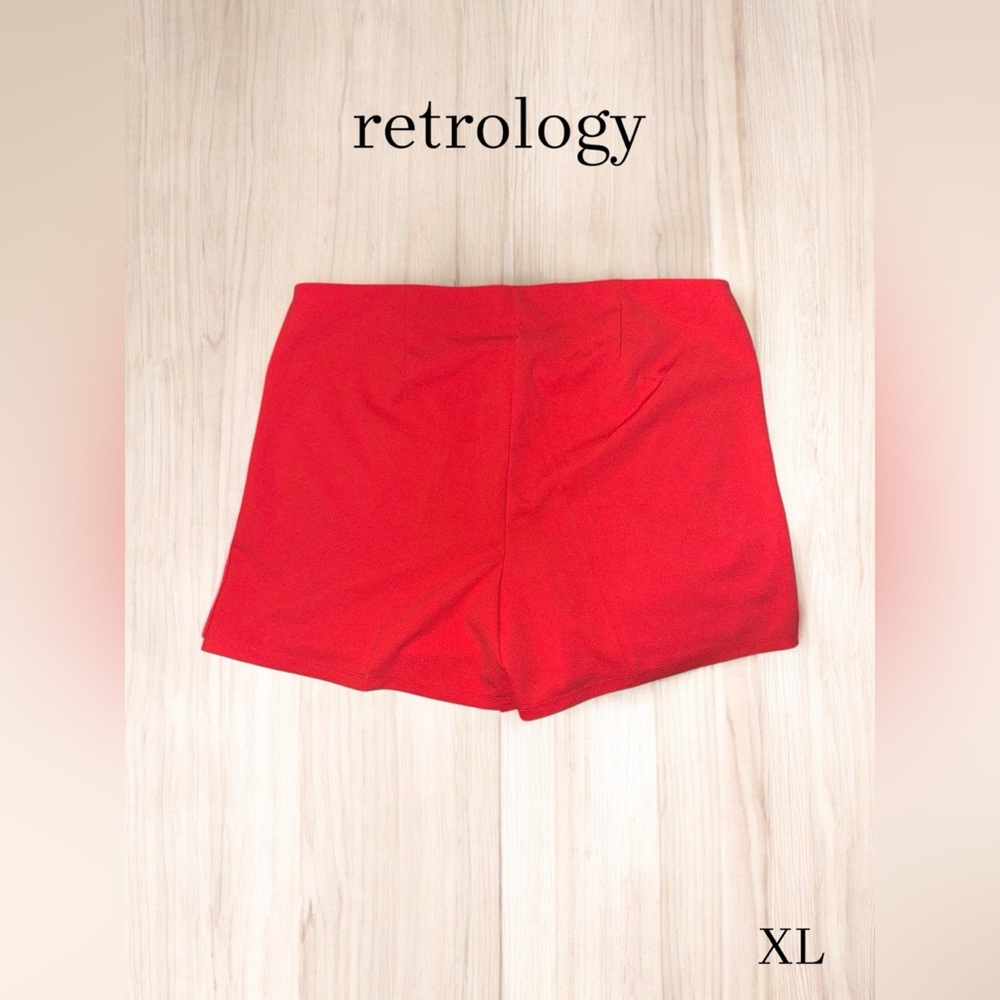 retrology - XL bright coral shorts